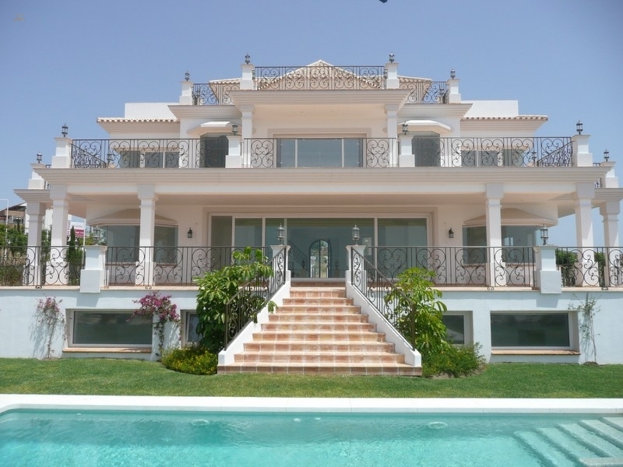 Luxus-Villa in Los Flamingos JRP139S