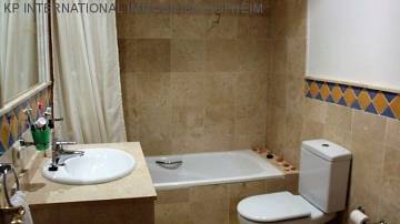 Thumbnail von **Grosse 3 Zimmer Wohnung in NUEVA ANDALUCIA - COSTA DEL SOL**