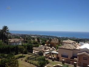 Thumbnail von Luxus-Villa in Sierra Blanca R2737871