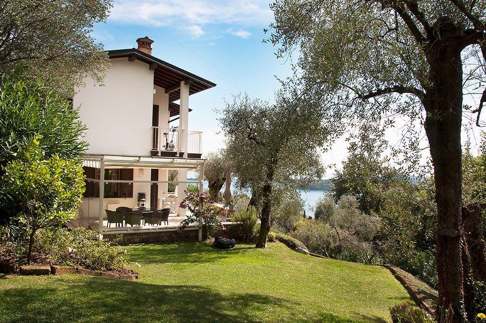 Große und komfortable Villa in ländlicher Idylle unweit vom Gardasee