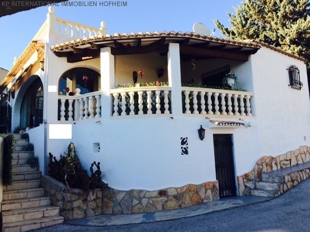 ***Bungalow in ruhiger Lage von Moraira mit Meerblick***