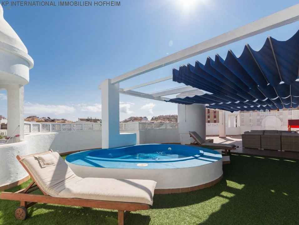 ***Attraktive Dachgeschoss-Wohnung***