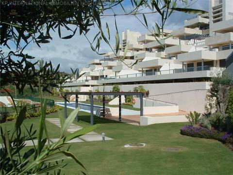 ***Luxuriöses Apartment mit hervorragender Aussicht***