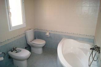 Thumbnail von ***Großzügige Villa mit Pool und Garage***