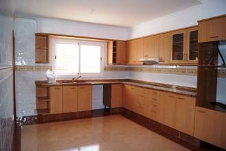 Thumbnail von ***Großzügige Villa mit Pool und Garage***