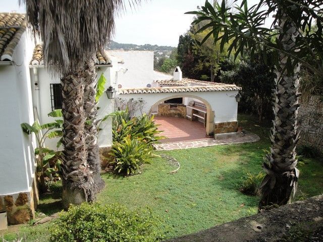 Thumbnail von ***Wunderschöne Villa mit Pool und Tennisplatz***