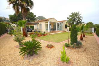 Thumbnail von ***Bei Denia - Sehr gepflegte Villa mit Gemeinschaftspool, top gepflegter Zustand, großes Grundstück, Carport etc.***