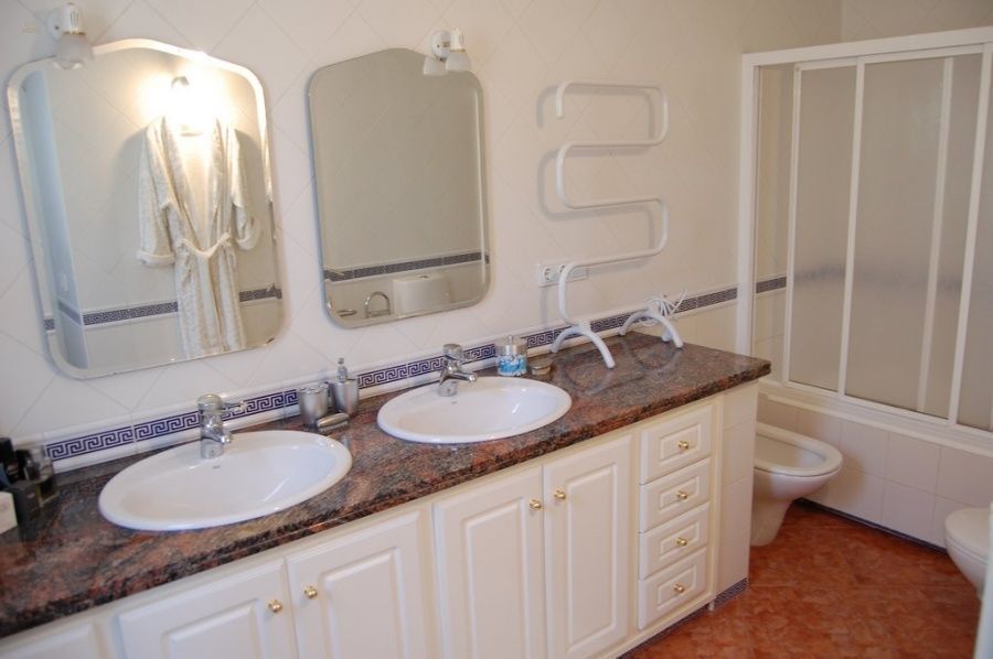 Thumbnail von ***Neuwertige Villa mit Pool in Marquesa V***