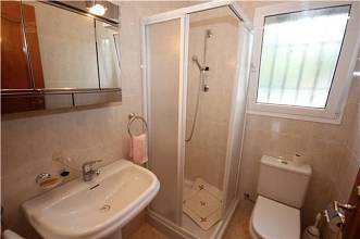 Thumbnail von ***Neuwertige Villa mit Meerblick und privatem Garten***