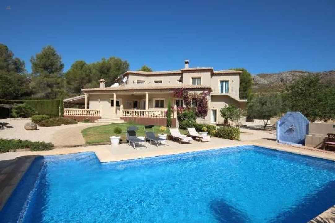 ***Luxuriöses Fincaanwesen mit Reitplatz und Pferdestallungen in traumhafter Naturlage***