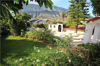 Thumbnail von ***Stilvolle und stadtnahe Villa mit 2 Wohneinheiten, Pool und Carport***