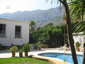 Thumbnail von ***Sehr gepflegte und stadtnahe Villa mit Pool***