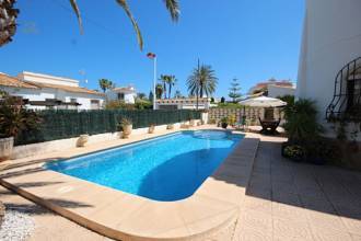 Thumbnail von ***Villa mit zwei Stufen zum Meer, perfekt gepflegt mit privatem Pool***