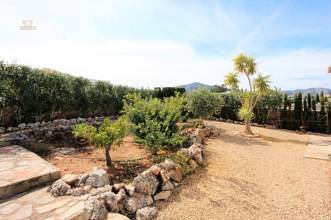 Thumbnail von ***Villa in ruhiger und sonniger Lage auf großem Eckgrundstück mit beheizbarem Pool***