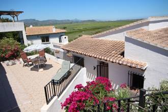 Thumbnail von ***Villa am Fuße des Berges mit Pool, sonniger Terrasse und Gästewohnung***