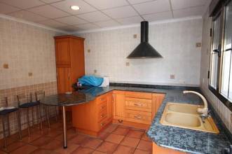 Thumbnail von ***Ideales Eigenheim für eine große Familie, 6 Schlafzimmer, 3 Bäder, separate Wohnung, Außenpool, fast direkt am Strand***