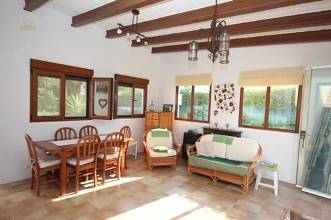 Thumbnail von ***Villa in schöner Südlage mit Tageslicht-System und viel Platz innen und außen***