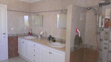 Thumbnail von ***Schöne Villa mit herrlicher Aussicht auf das Meer und die Berge in ruhiger Lage auf dem Monte Pego***