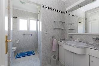 Thumbnail von ***Hochwertige Villa mit Pool, großzügigen Räumen und alles auf einer Ebene***