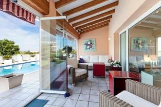 Thumbnail von ***Hochwertige Villa mit Pool, großzügigen Räumen und alles auf einer Ebene***