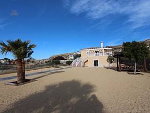 Thumbnail von ***Große renovierte Villa auf einem 1200 qm Grundstück***