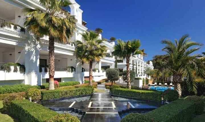 Luxus-Wohnung in Estepona R2792108