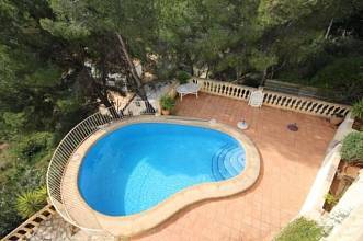 Thumbnail von ***Gepflegte und großzügige Villa mit Garage, Pool und traumhaftem Ausblick***