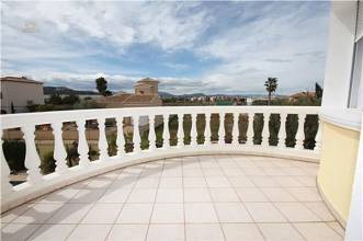 Thumbnail von ***Moderne Villa mit Pool auf einem Eckgrundstück in bester Wohnlage Vergels***