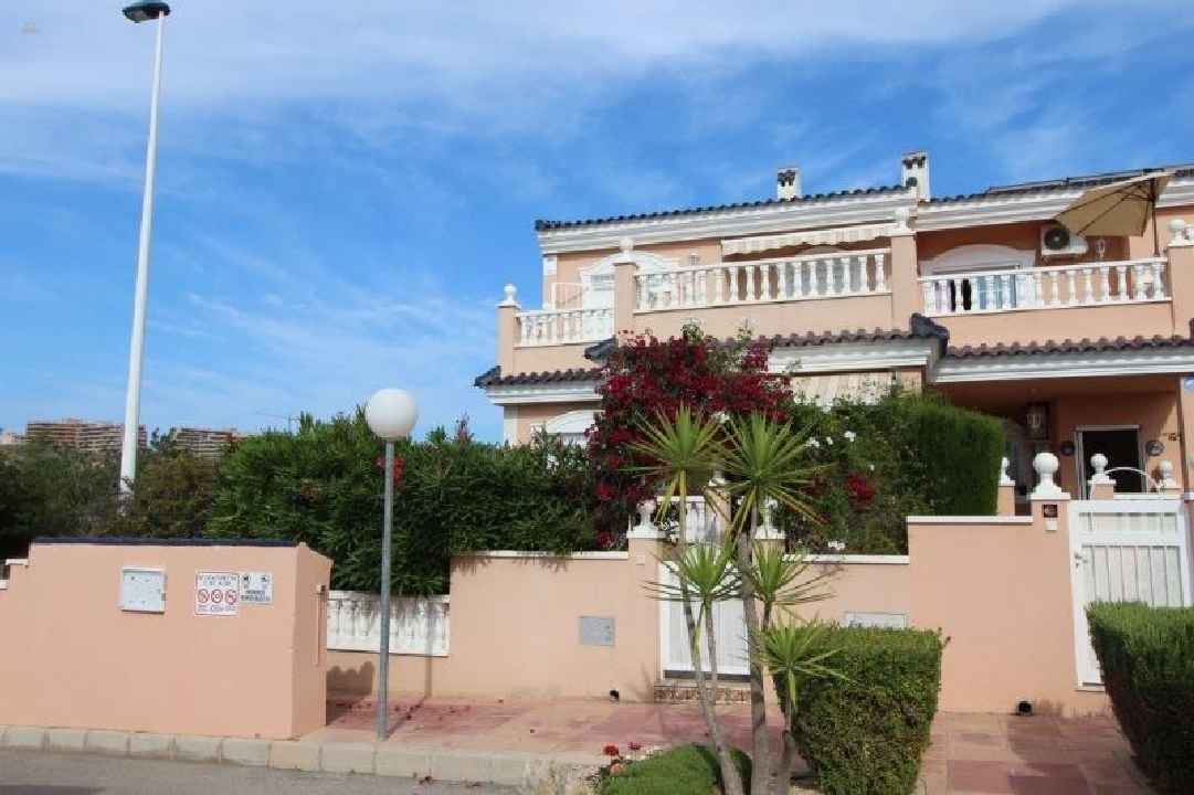 ***Drei Schlafzimmer Reihenhaus in absoluter Strandnähe***