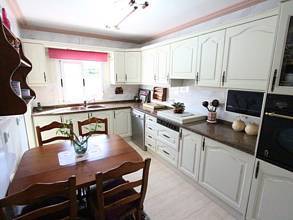 Thumbnail von ***Sehr gepflegte Villa mit einem traumhaften Garten***