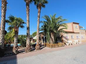 Thumbnail von ***Sehr gepflegte Villa mit einem traumhaften Garten***