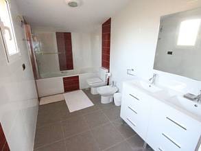 Thumbnail von ***Große renovierte Villa nur 2 km vom Meer entfernt***