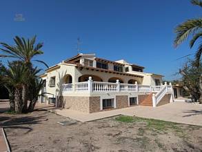 Thumbnail von ***Große renovierte Villa nur 2 km vom Meer entfernt***