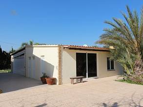 Thumbnail von ***Große renovierte Villa nur 2 km vom Meer entfernt***