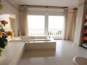 Thumbnail von ***Eine 500 qm Villa in erster Meereslinie mit einmaligem Küstenblick in Coveta Fuma***