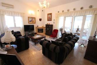 Thumbnail von ***Sehr schöne Villa mit Pool, Gästeappartement und Panoramablick***