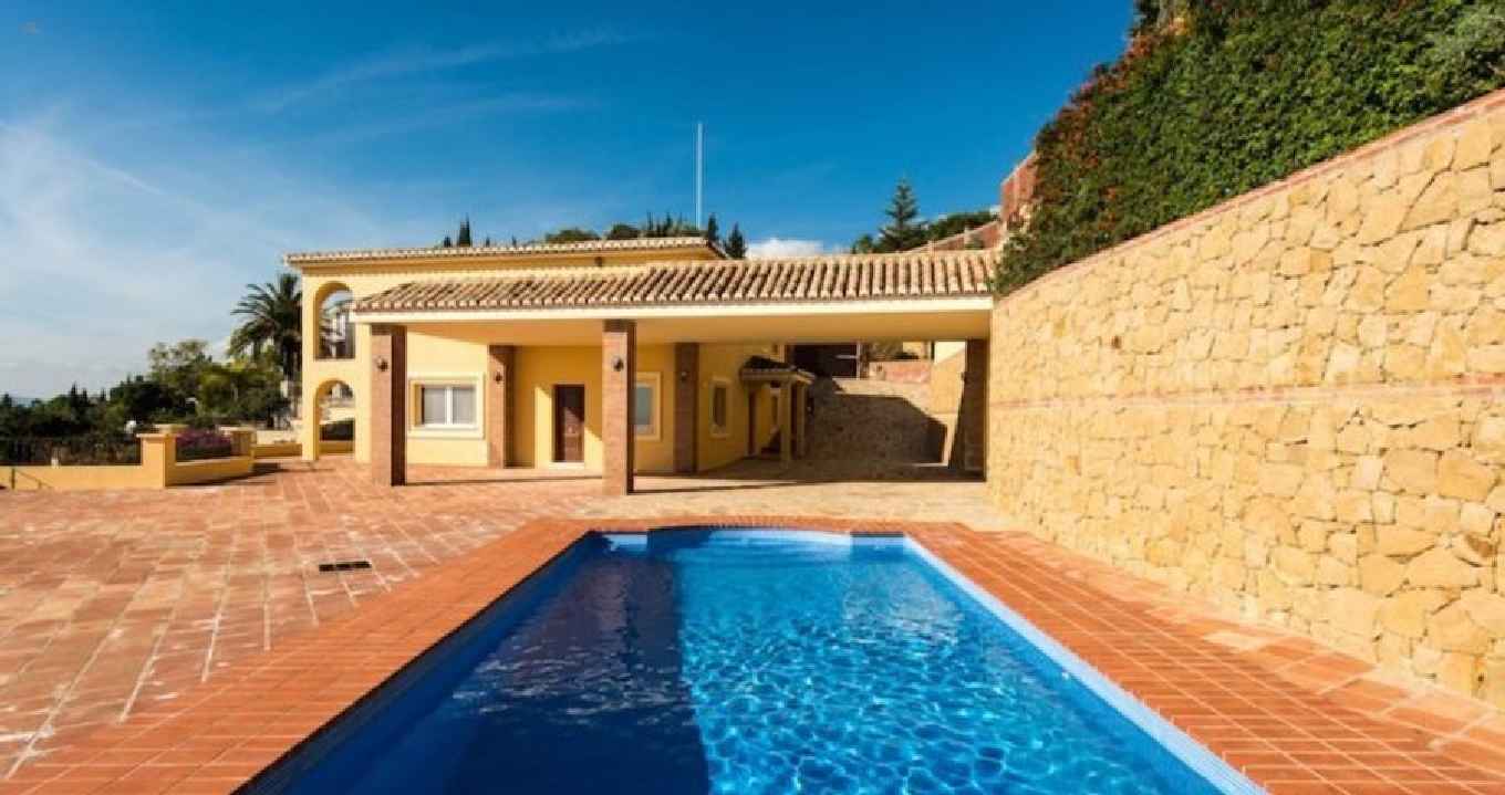 Luxus-Villa in Benalmadena Pueblo R2419871