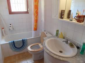 Thumbnail von ***4-Zimmer-Villa mit schönem Blick auf Grünzone***