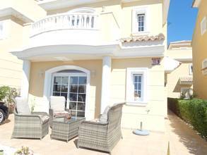 Thumbnail von ***Attraktive Villa mit 3 Schlafzimmern und 3 Bädern in bevorzugter Wohnlage in der Urb. La Marina***