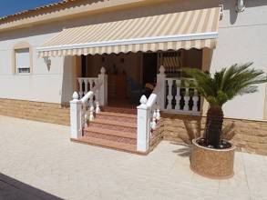 Thumbnail von ***Elegante und großzügige Villa mit 2 Gästewohnungen und Privatpool***