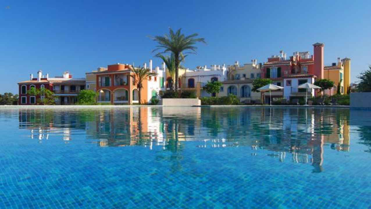 ***Luxuriöse 2-Schlafzimmer-Penthouse-Wohnungen nur 120 m vom Hafen***