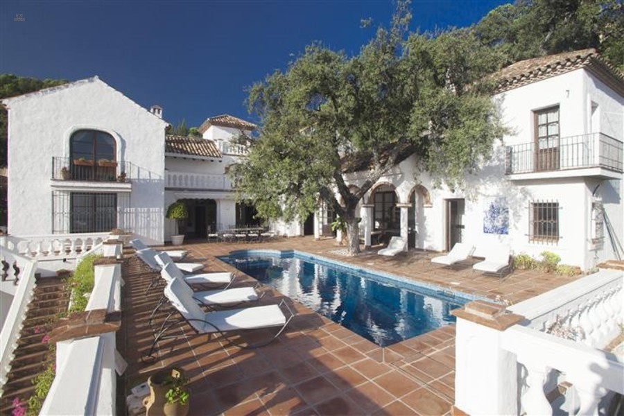 Luxus-Villa in Benahavis R2576195