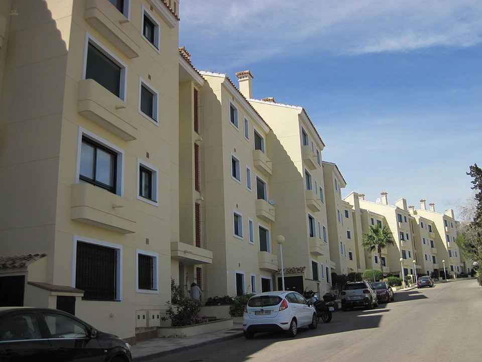 ***Sehr schöne 3-Zimmer-Wohnungen, zum Teil mit Meerblick, am Rande einer Golfanlage***