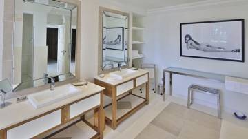 Thumbnail von Luxus-Villa in El Paraiso R2808398