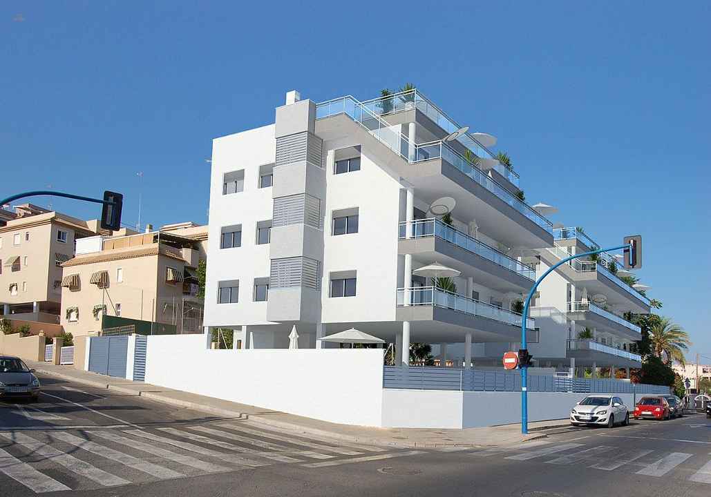 ***Moderne 4-Zimmer-Wohnungen mit Gemeinschaftspool nur 150 m vom Strand***