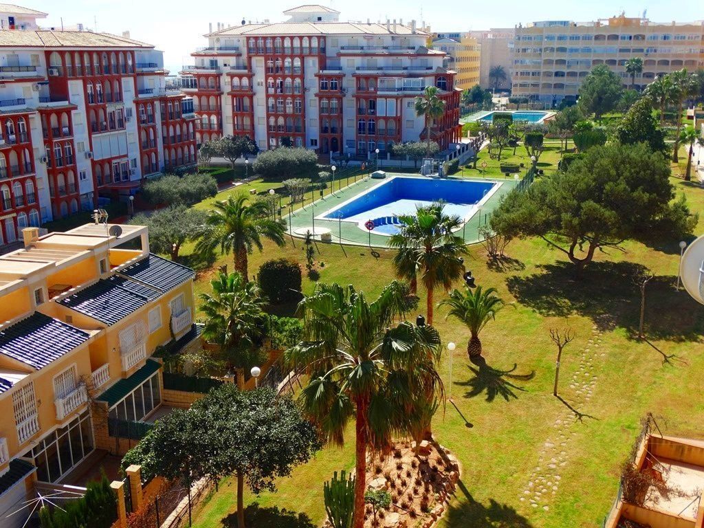 ***Wohnung in oberster Etage mit fantastischem Blick, 2 Schlafzimmer***