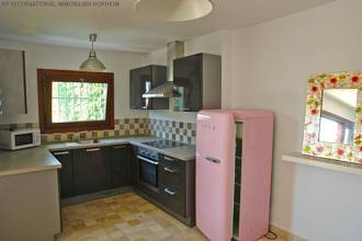 Thumbnail von ***SCHÖNE DOPPELHAUSHÄLFTE MIT BUNGALOWCHARAKTER ZUM VERKAUF IN STRANDLAGE IN COSTABELLA IN MARBELLA***