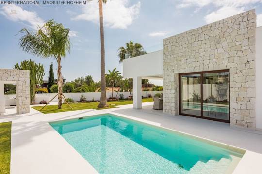 ***VILLA IN EL ROSARIO, MARBELLA OST***
