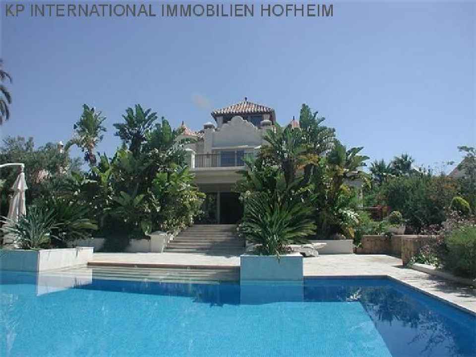 ***HERRLICHE RESIDENZ IN STRANDLAGE***