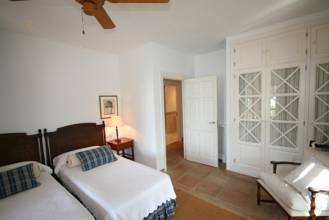 Thumbnail von Luxus-Villa La Mairena R2371289